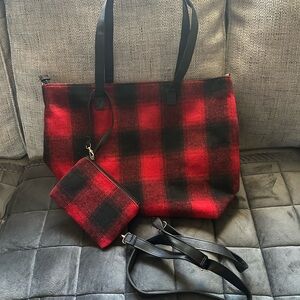 Plaid Tote and Wristlet Set - Red and Black